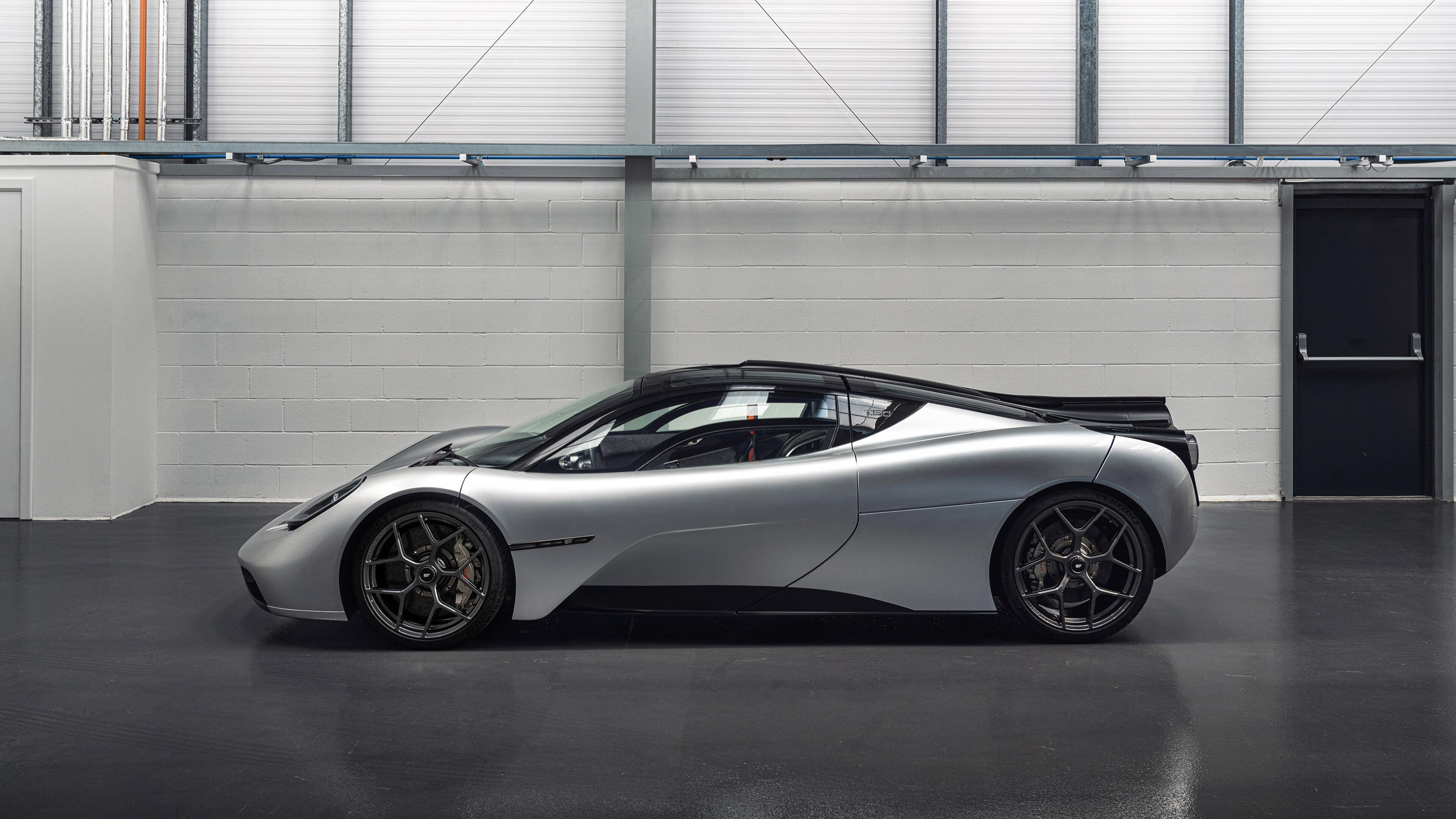 开云体育官网app-图穆亚的爆发力与出色的反击速度，成袋鼠队的致命武器，图阿vs穆勒